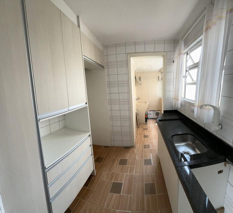 Apartamento ensolarado (Face Norte) com sol e vista definida!!