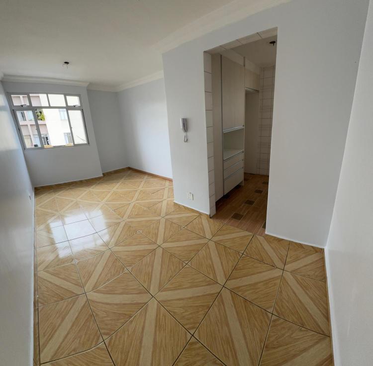Apartamento ensolarado (Face Norte) com sol e vista definida!!